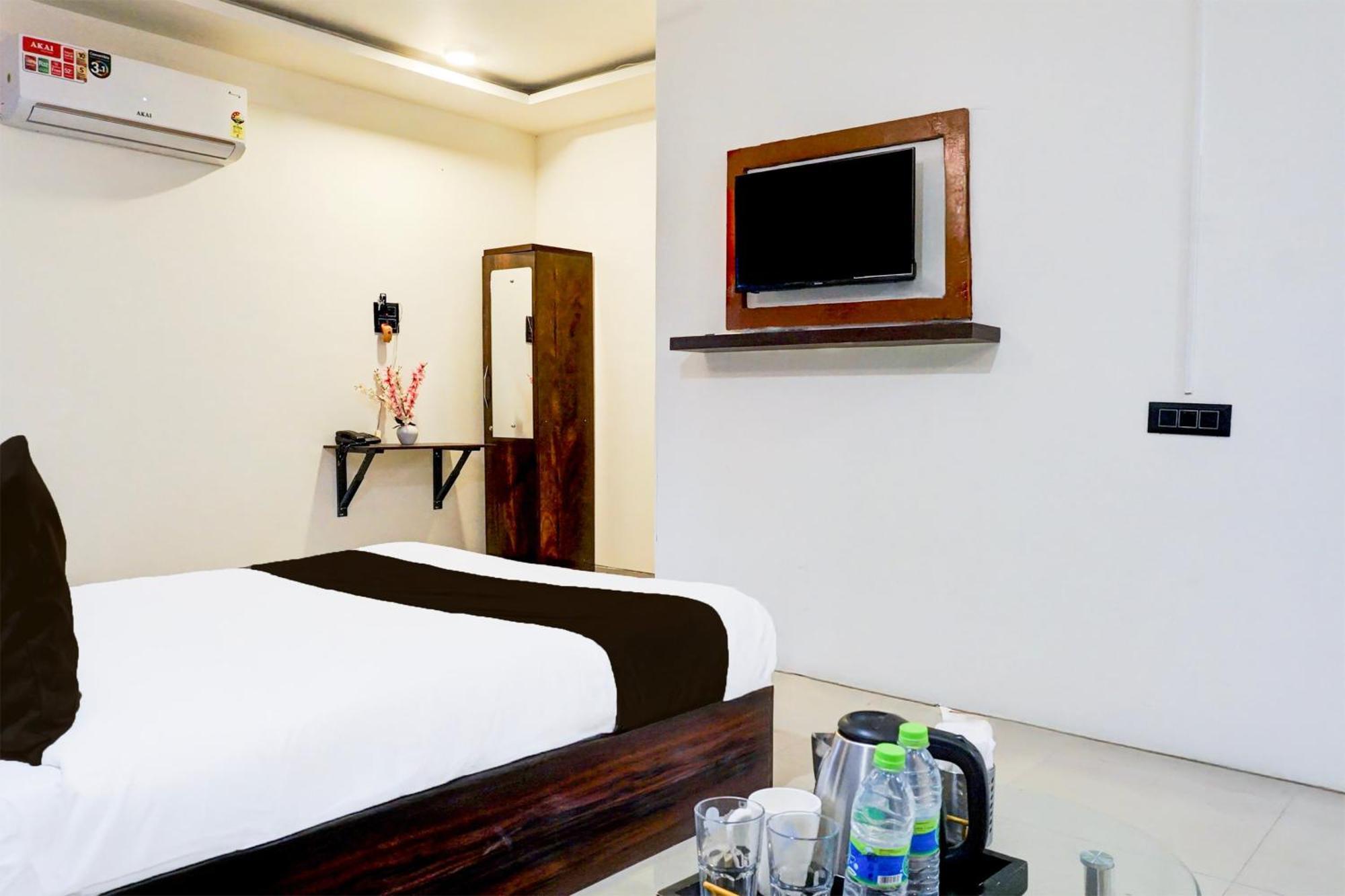 Hotel O The Highstreet Hometel Pune Exterior foto